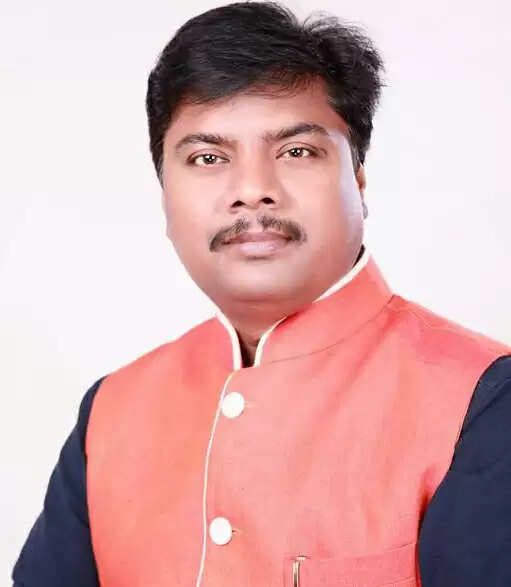बस्तर संभाग के 5,800 युवाओं काे सरकारी सेवा में रोजगार के नए अवसर मिलेंगे : केदार कश्यप