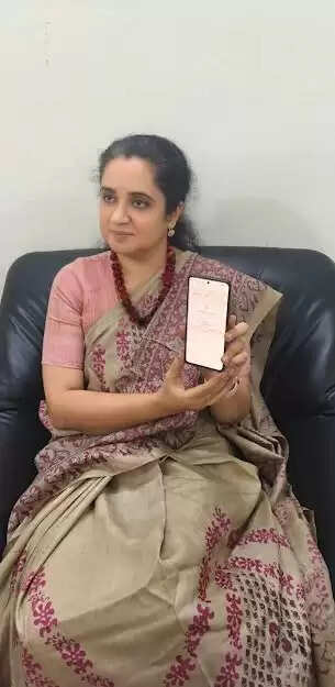 मंदसौरः कलेक्टर अदिती गर्ग ने स्व गणना में स्वयं भरा जनगणना फॉर्म