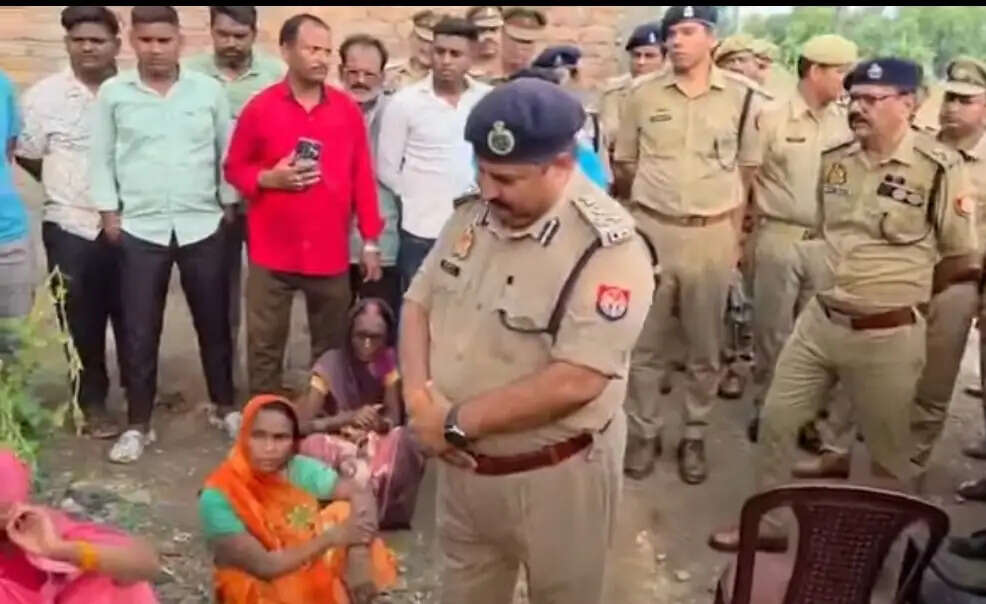 बलिया : थाने में पिटाई से अधेड़ की मौत के आरोप पर थानाध्यक्ष समेत तीन पर कार्रवाई