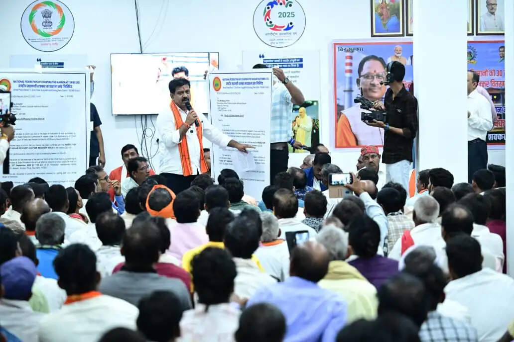 उप मुख्यमंत्री ने गन्ना किसानों को रियायती दर पर शक्कर वितरण का किया शुभारंभ