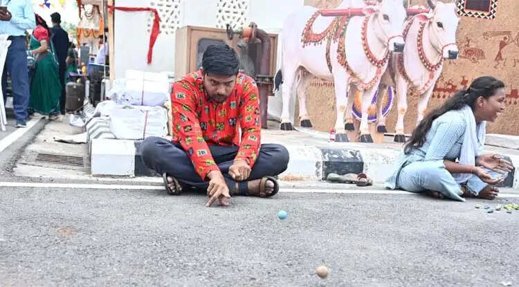 छत्तीसगढ़ के पहले पर्व हरेली पर मुख्यमंत्री निवास में सजी लोक संस्कृति की जीवंत झांकी