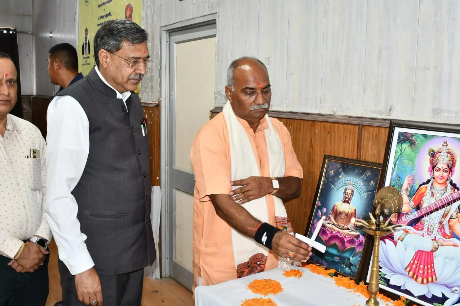 भगवान बुद्ध की शिक्षाएं भारतीय सनातन परंपरा से अलग नहीं : डॉ. बालमुकुंद पांडेय