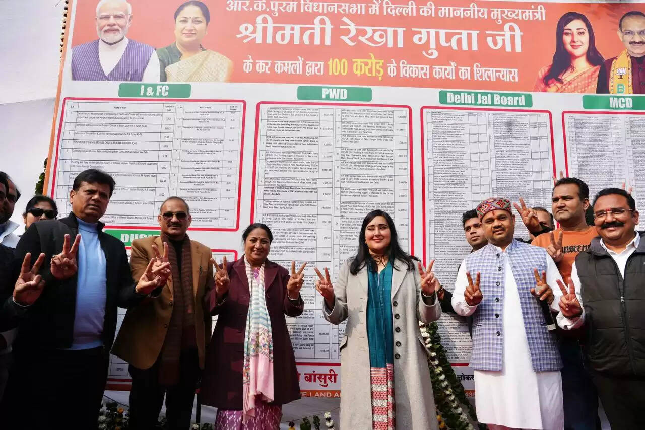 मुख्यमंत्री ने आरके पुरम विधानसभा में 100 करोड़ के विकास कार्यों का किया शुभारंभ