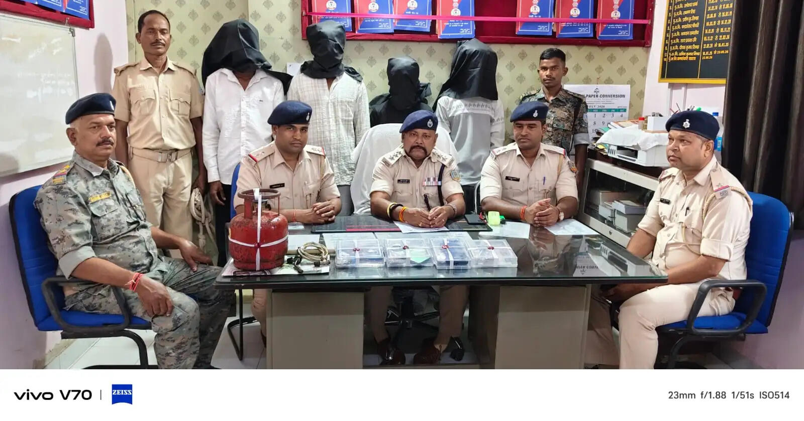 चोरी का खुलासा, चार अपराधी चोरी के आभूषण के साथ गिरफ्तार