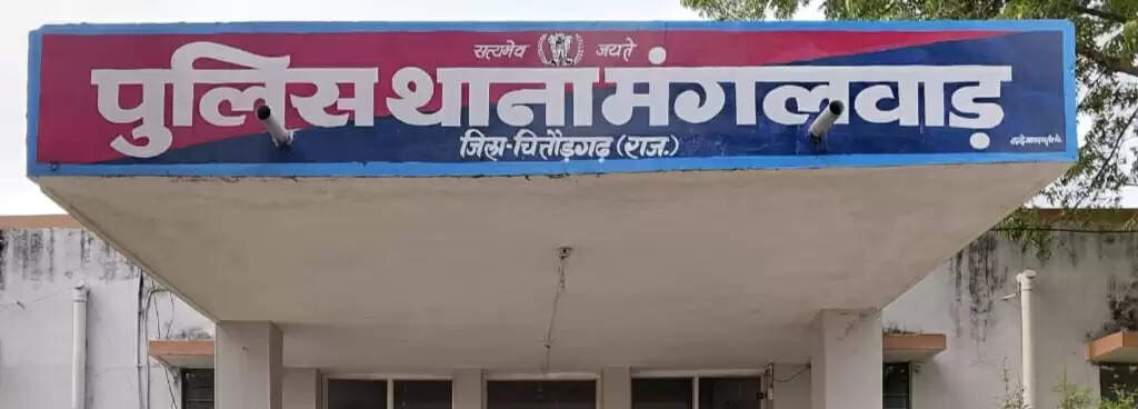 नकदी के साथ पकड़ा बदमाश निकला वांछित, 10 हजार का था इनाम