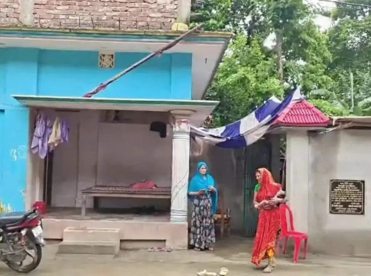 सुपौल में आंगनवाड़ी सहायिका के खाते में दिखे 740.68 करोड़ रुपये, 2100 रुपये निकालने के बाद खाता हुआ फ्रीज