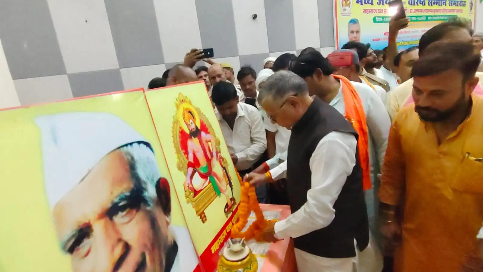 नौकरी के बजाय उद्योग क्षेत्र में आगे आएं युवा : धर्मवीर