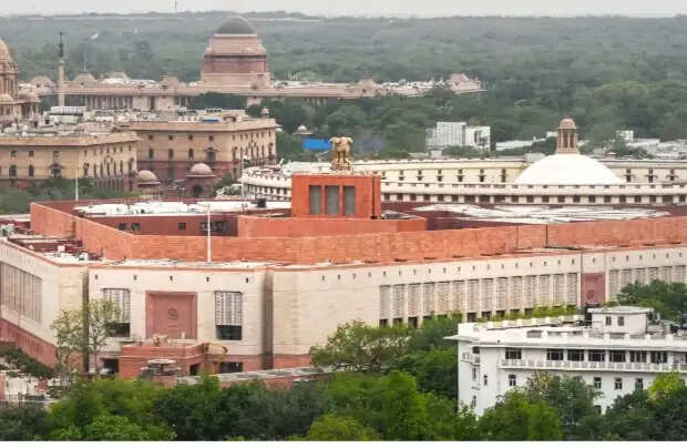 लोकसभा में हंगामा, सदन की कार्यवाही 12 बजे तक स्थगित, राज्यसभा में एस जयशंकर ने पश्चिम एशिया पर दिया बयान