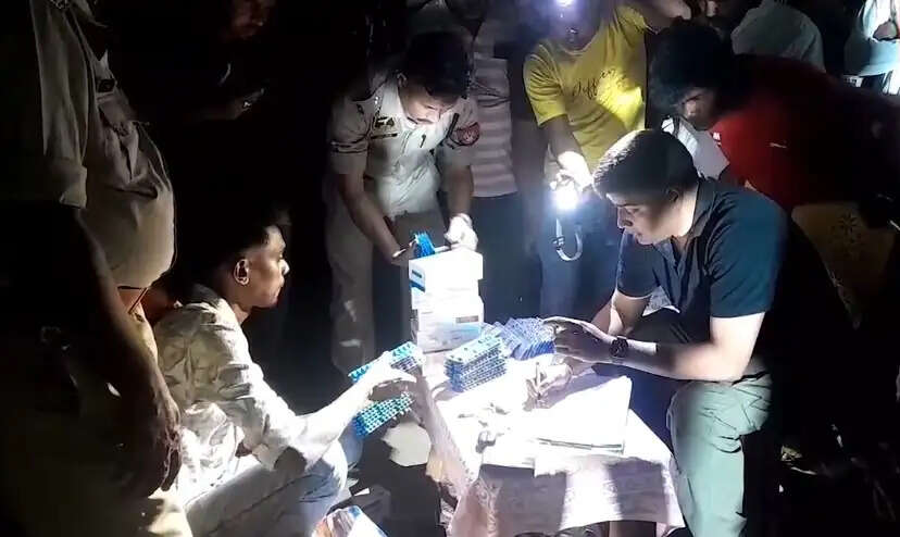 नशीले टैबलेट्स के साथ एक गिरफ्तार