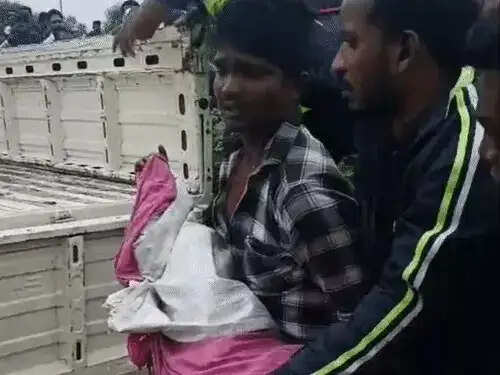 इंदौर&nbsp;में&nbsp;बायपास पर ट्रक ने बाइक सवार दंपती को मारी टक्कर, पत्नी की मौत, ट्रक चालक फरार