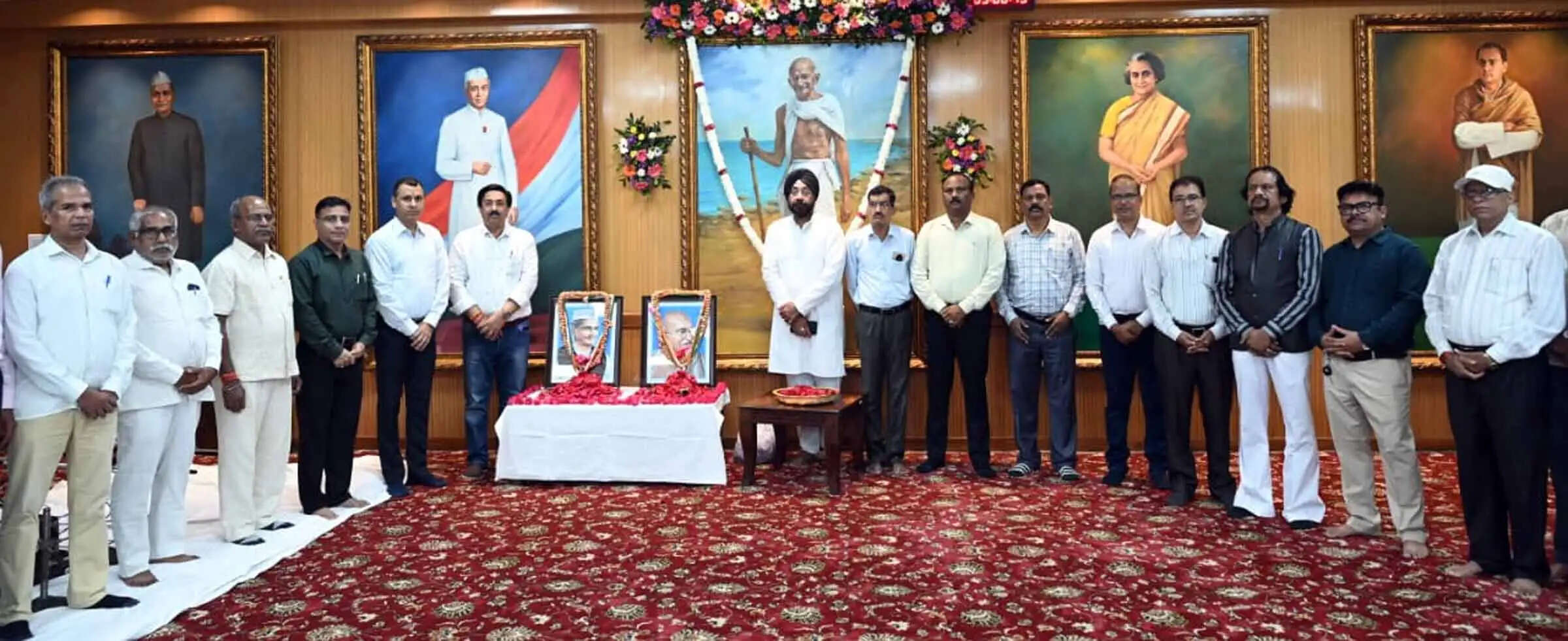 गांधी-शास्त्री जयंती पर नवीन विधानसभा भवन में श्रद्धांजलि, प्रार्थना सभा आयोजित
