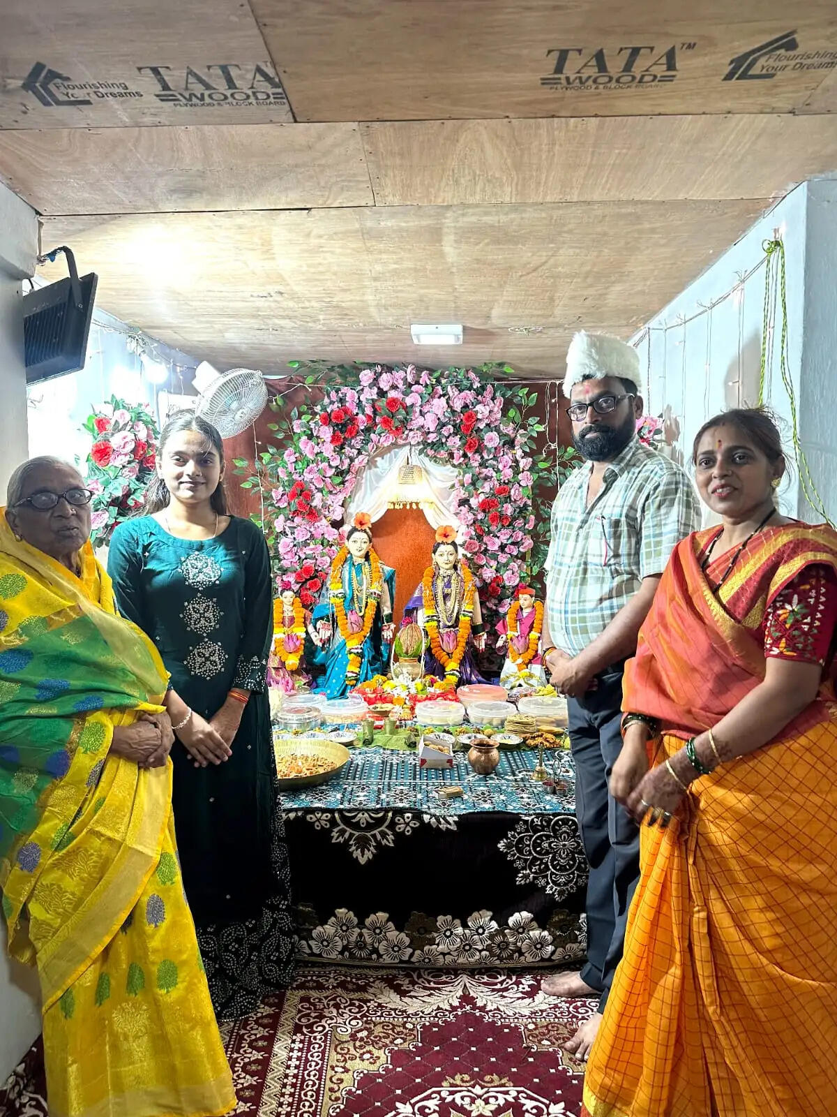 मराठापारा में श्रद्धा के साथ मनाया जा रहा महालक्ष्मी पर्व