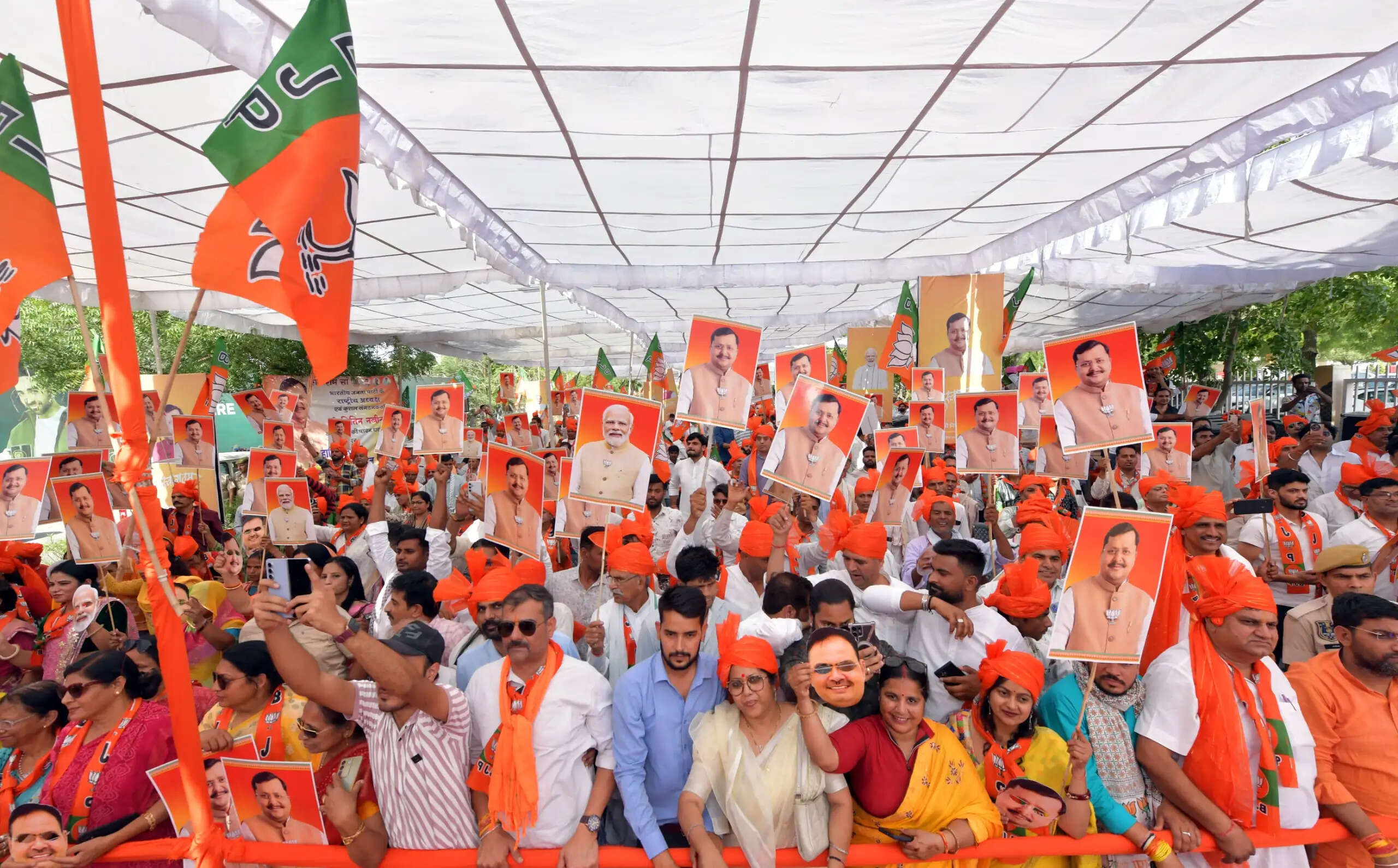 नितिन नवीन के जयपुर आगमन पर भव्य स्वागत, रोड शो में उमड़े कार्यकर्ता