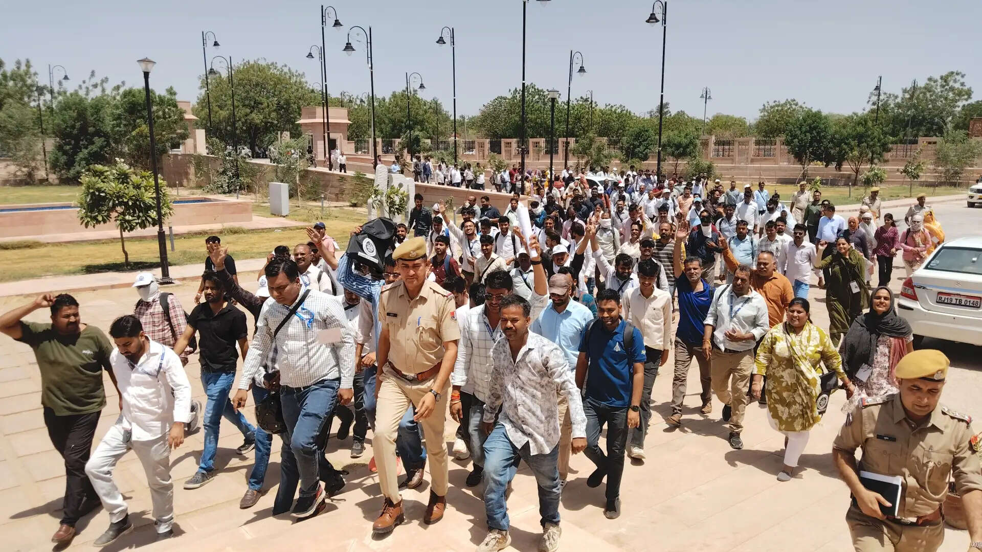 जनगणना के साथ विभागीय काम भी करने के आदेश पर भडक़े प्रगणक