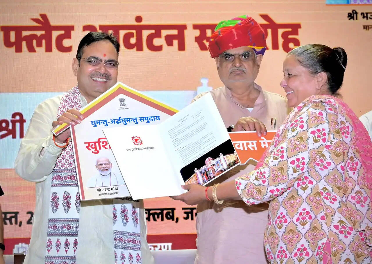 473 विमुक्त, घुमंतू और अर्द्धघुमंतू परिवारों को मिले पक्के घर, मुख्यमंत्री ने सौंपी खुशियों की चाबी