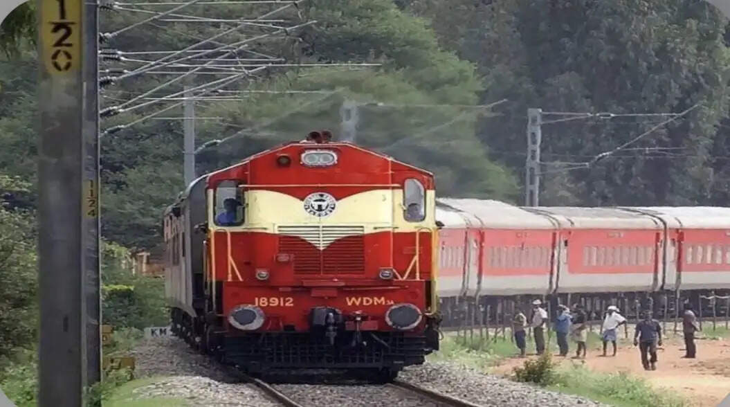 जन्माष्टमी पर यात्रियों की सुविधा के लिए उत्तर रेलवे चलाएगा विशेष ट्रेनें, मथुरा, वाराणसी और रींगस के लिए मिलेंगी अतिरिक्त सेवाएं