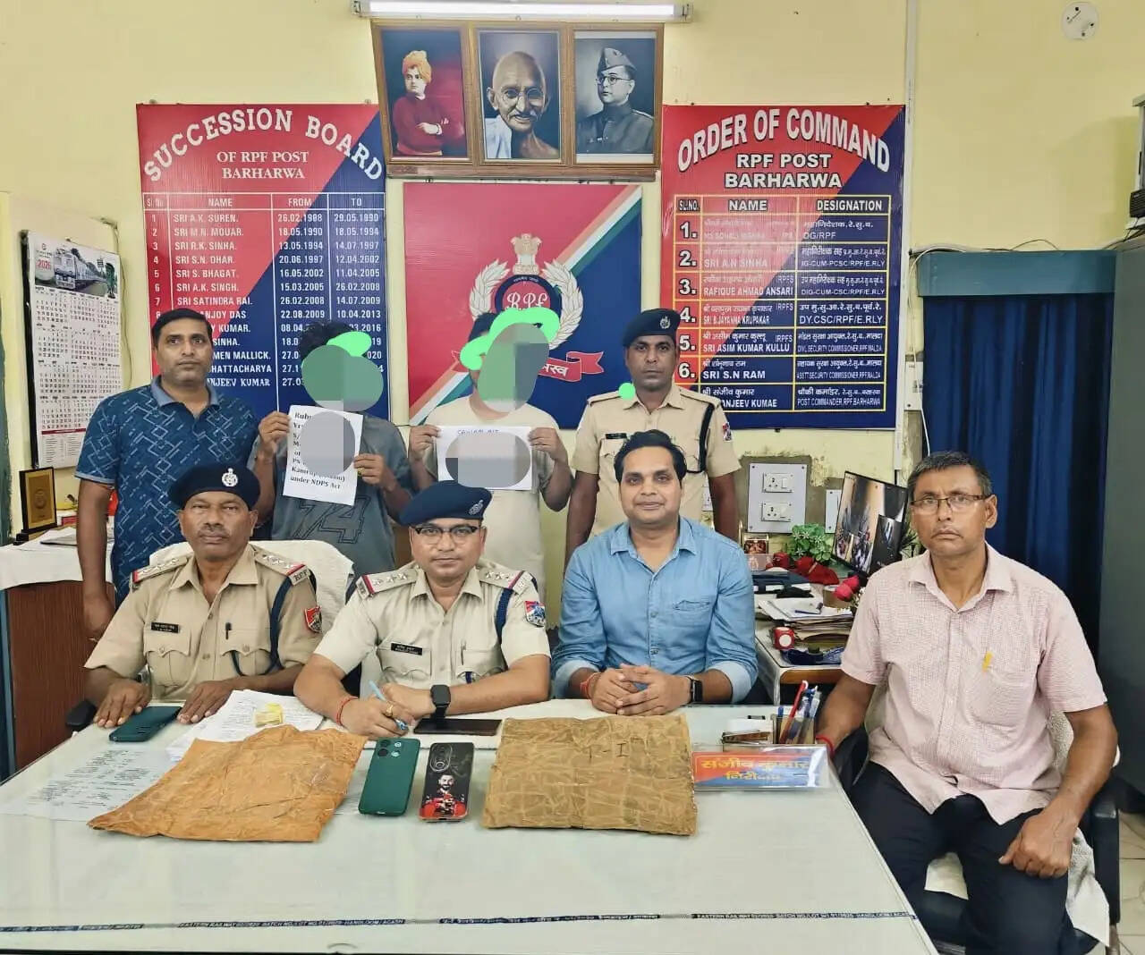 2.1 किलोग्राम संदिग्ध अफीम बरामद, दो तस्कर गिरफ्तार