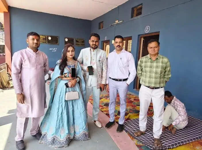 मंदसौर में अनूठी पहल, वर-वधु ने विवाह से पूर्व स्व-गणना फॉर्म भरकर दिया जागरूकता का संदेश