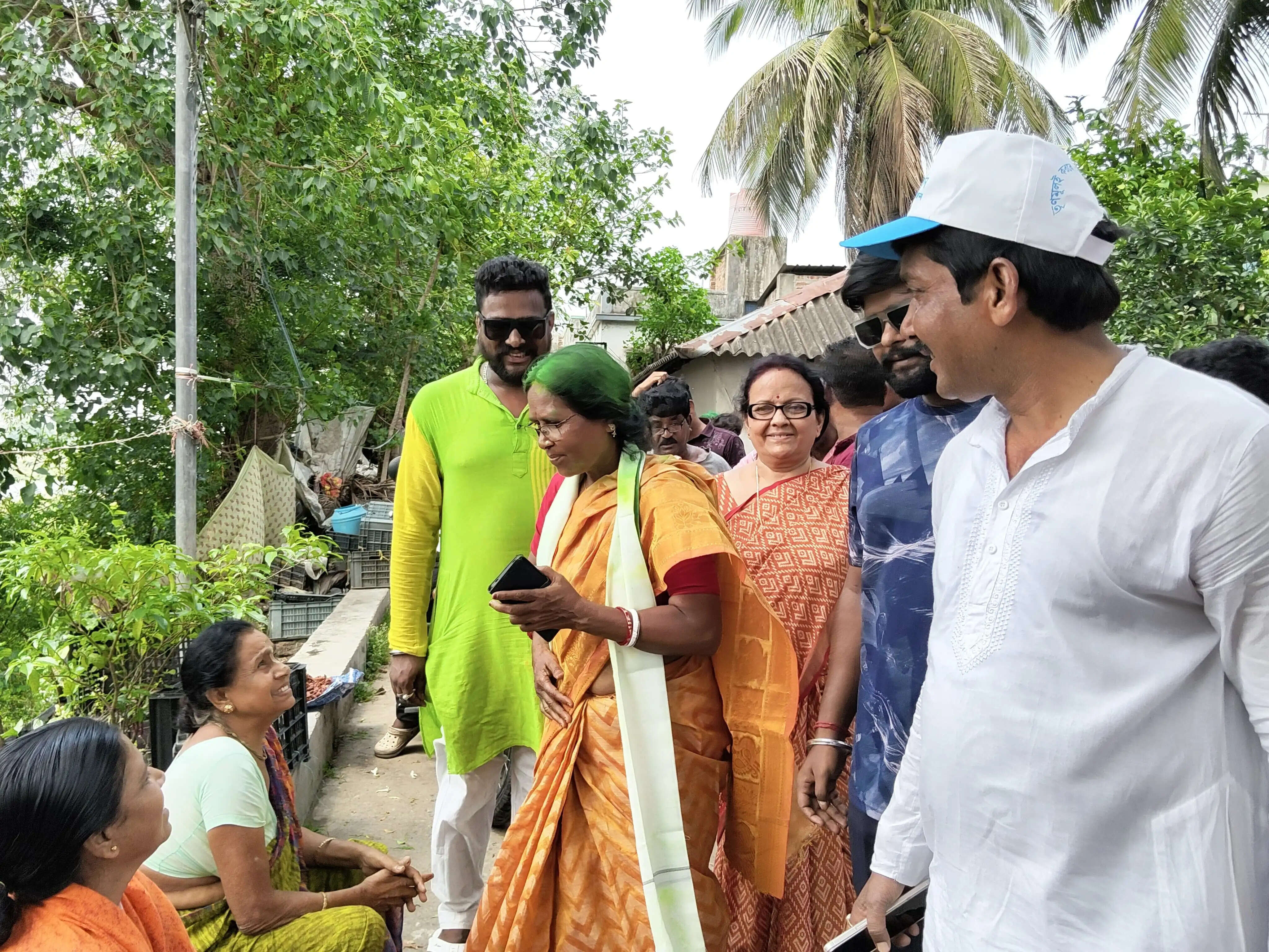 चुनाव 26 : ‘घर की बेटी’ बनकर मैदान में मीता बाग, आत्मविश्वास से भरा प्रचार