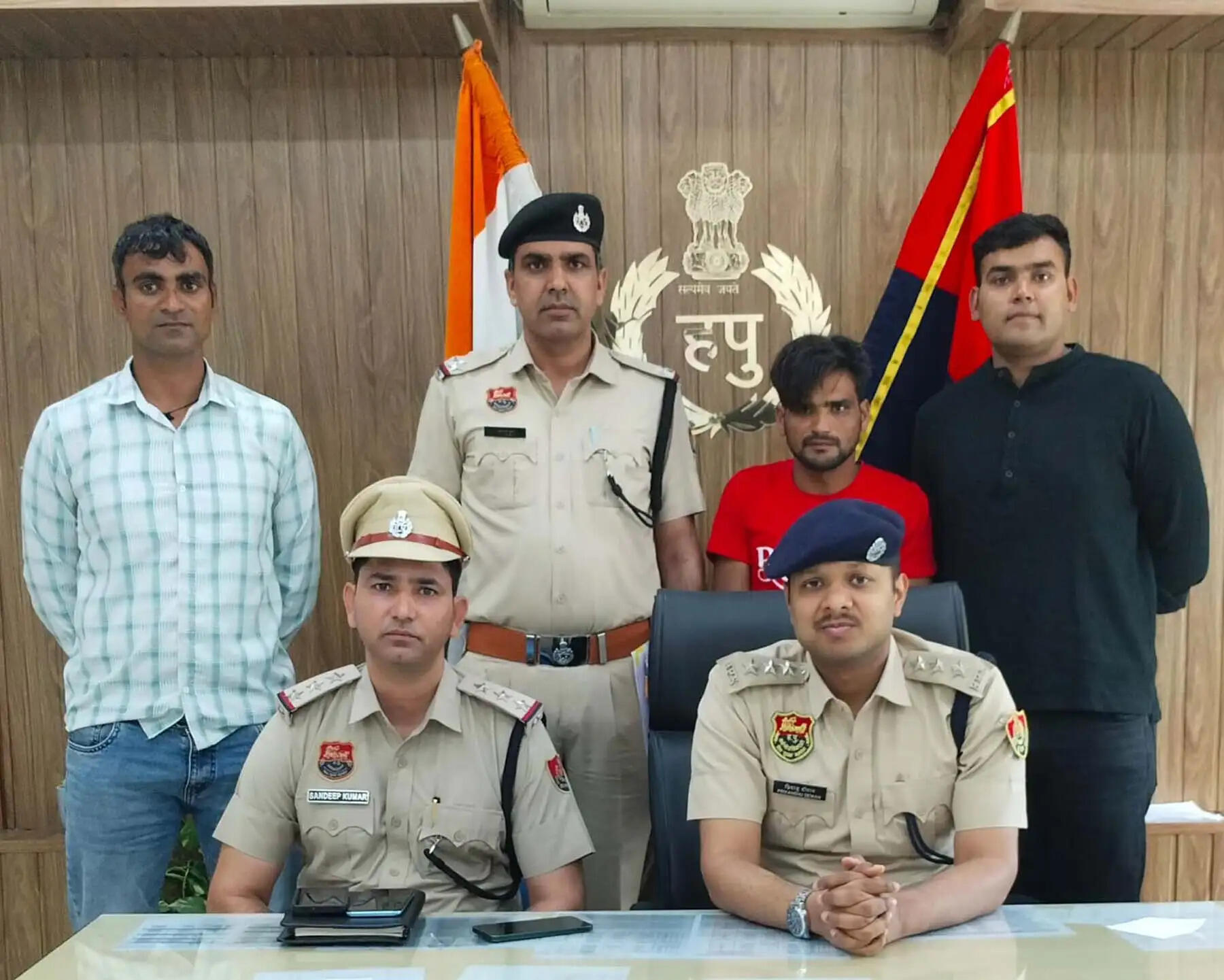 गुरुग्राम: पुराने सिक्कों व नोटों से किस्मत चमकाने का झांसा देकर की ठगी