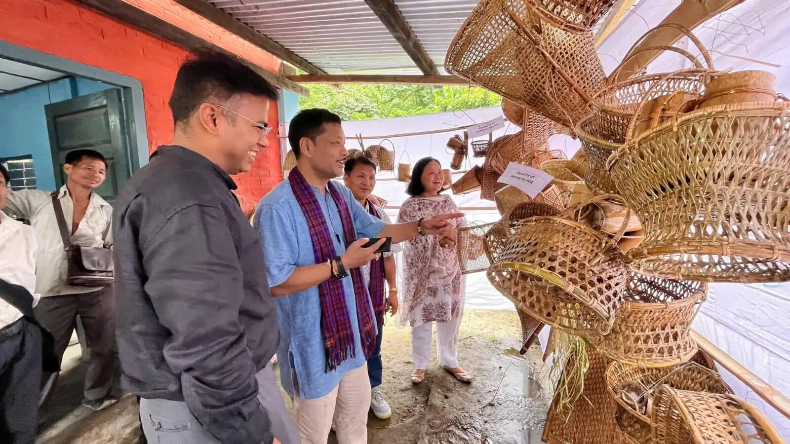 पोंगटे ने बेंत और बांस शिल्प प्रशिक्षण कार्यक्रम के समापन समारोह में लिया हिस्सा