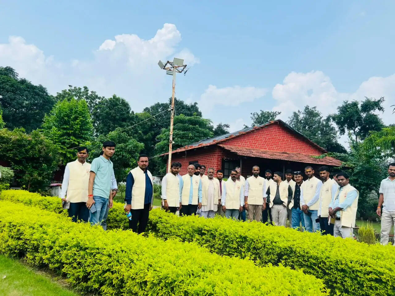 होम स्टे से आत्मनिर्भरता की ओर बढ़ रहा ग्रामीण पर्यटन- जयवीर सिंह