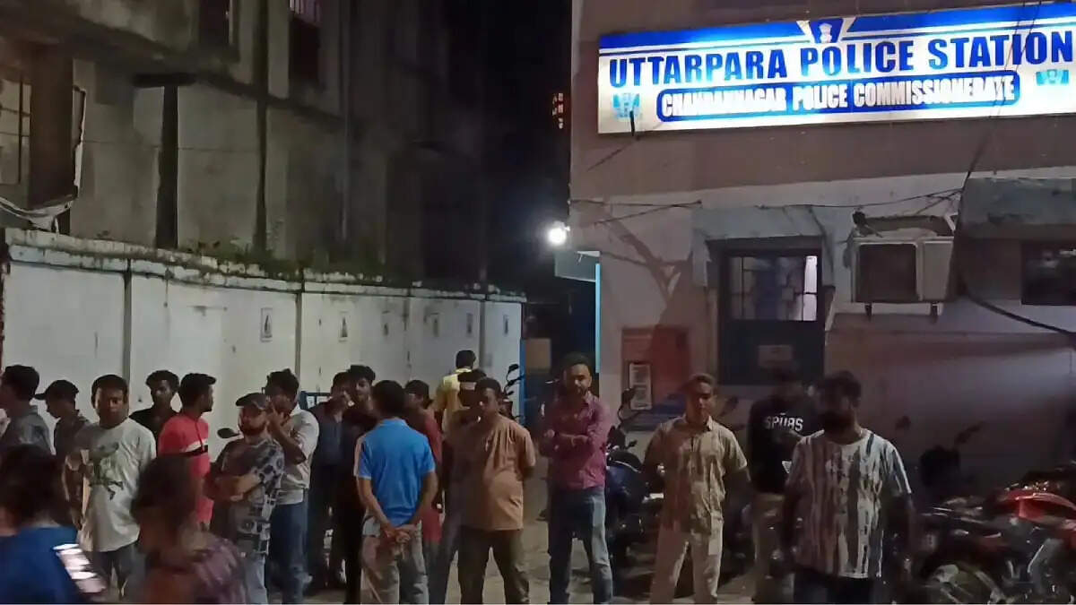 पूलकार में बच्चे से मारपीट की शिकायत के बाद विवाद, पिता और दोस्तों पर हमला