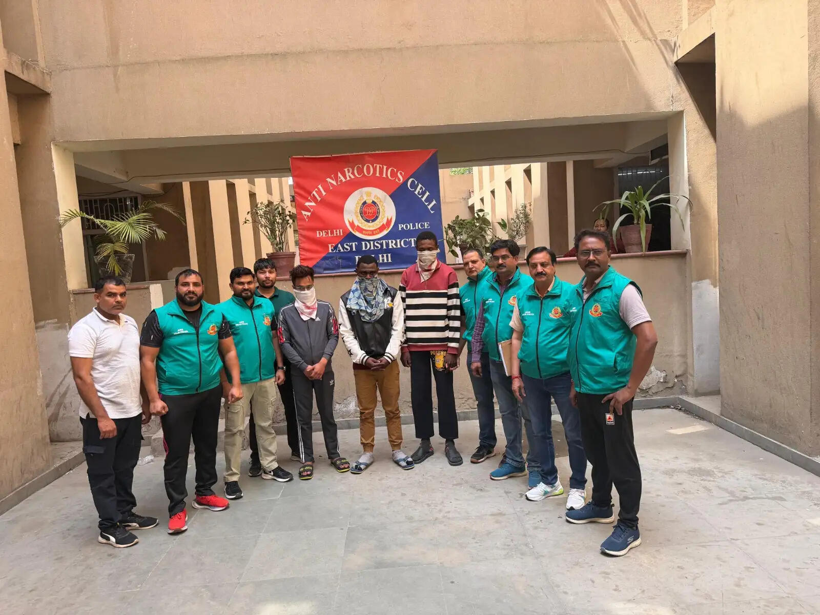 पूर्वी दिल्ली में ड्रग्स सिंडिकेट का भंडाफोड़, 1.10 करोड़ की ड्रग बरामद