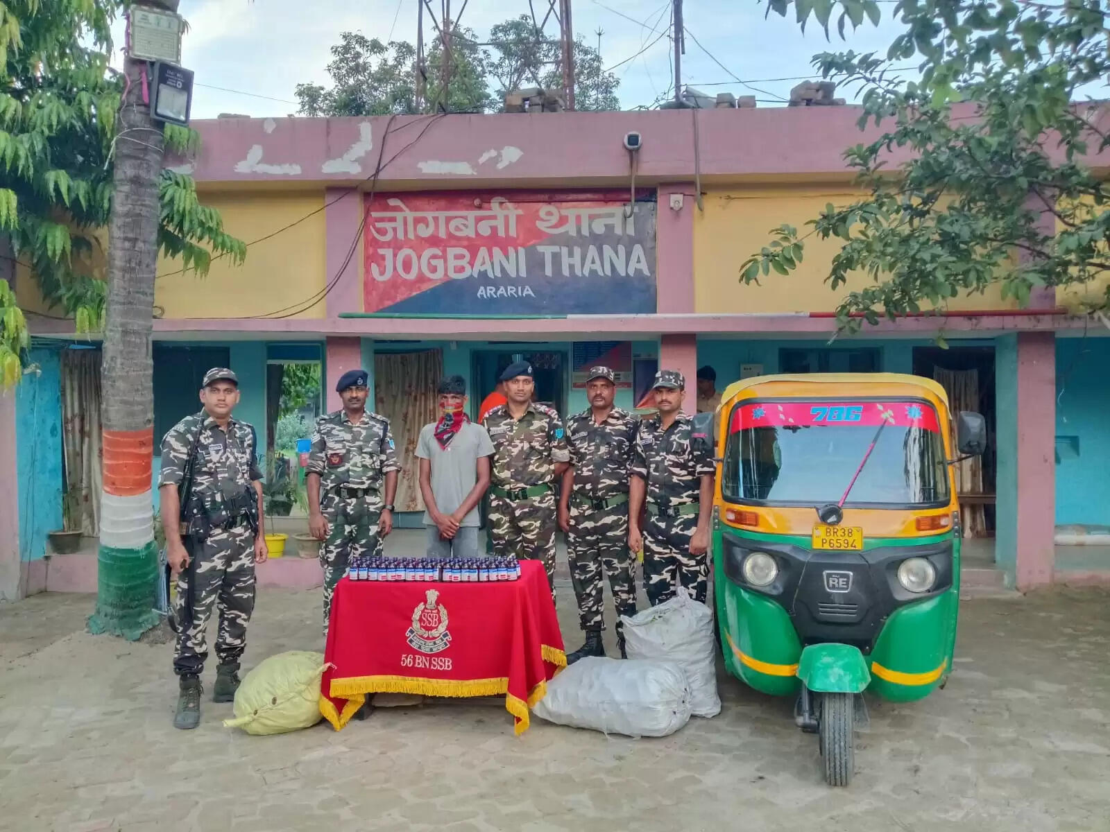एसएसबी कोडीनयुक्त कफ सिरप के साथ एक को किया गिरफ्तार