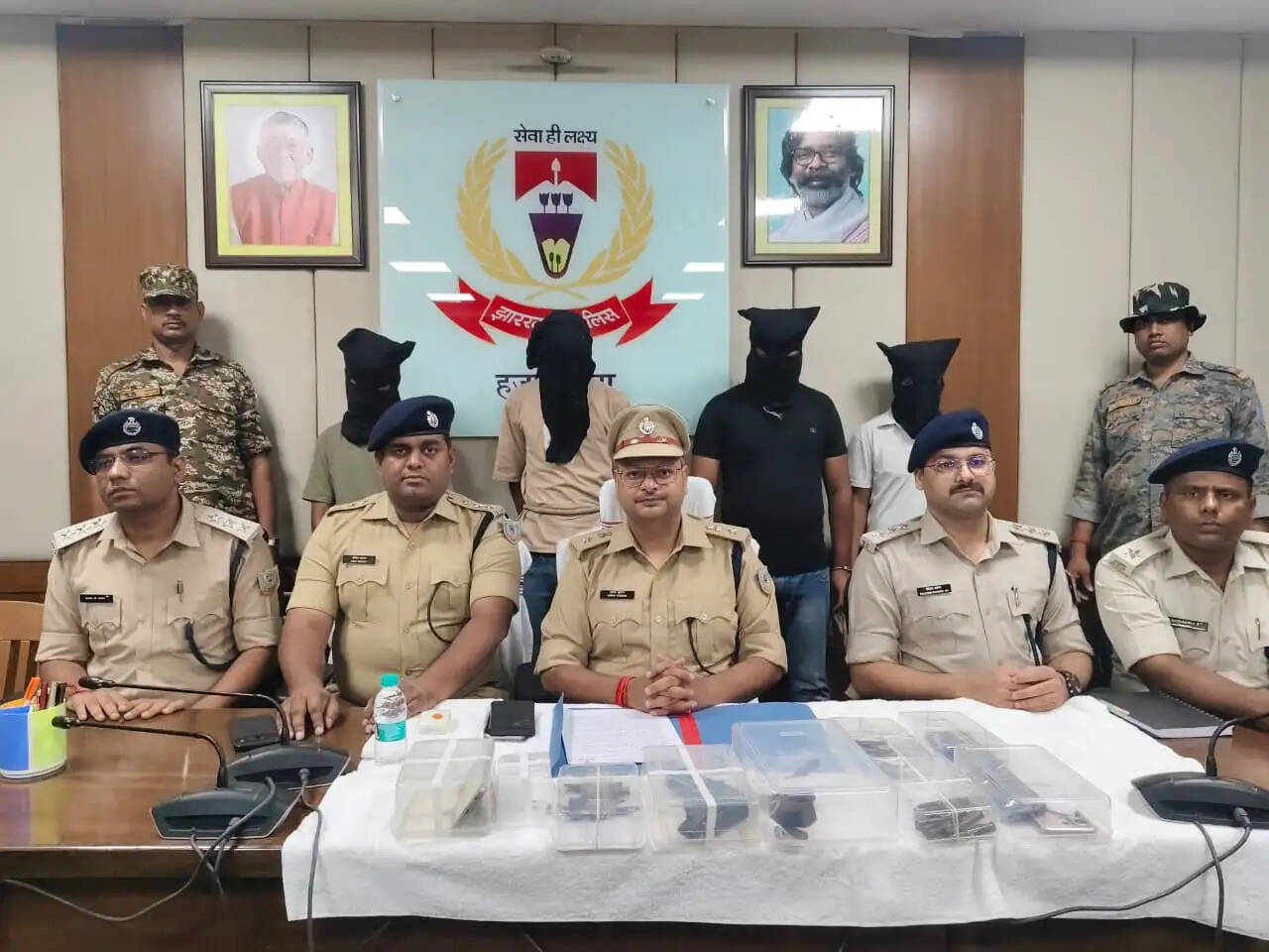 पुलिस की बड़ी कार्रवाई, प्रिंस खान के पांच अपराधी गिरफ्तार