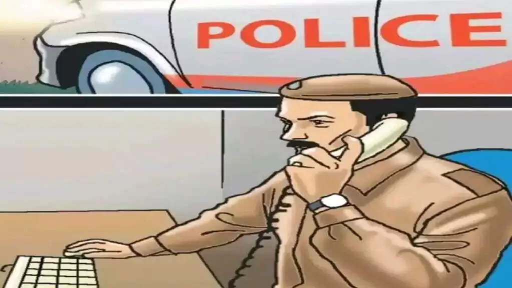 चोरों ने प्रसिद्ध शिव मंदिर का कटर मशीन से काटा गेट