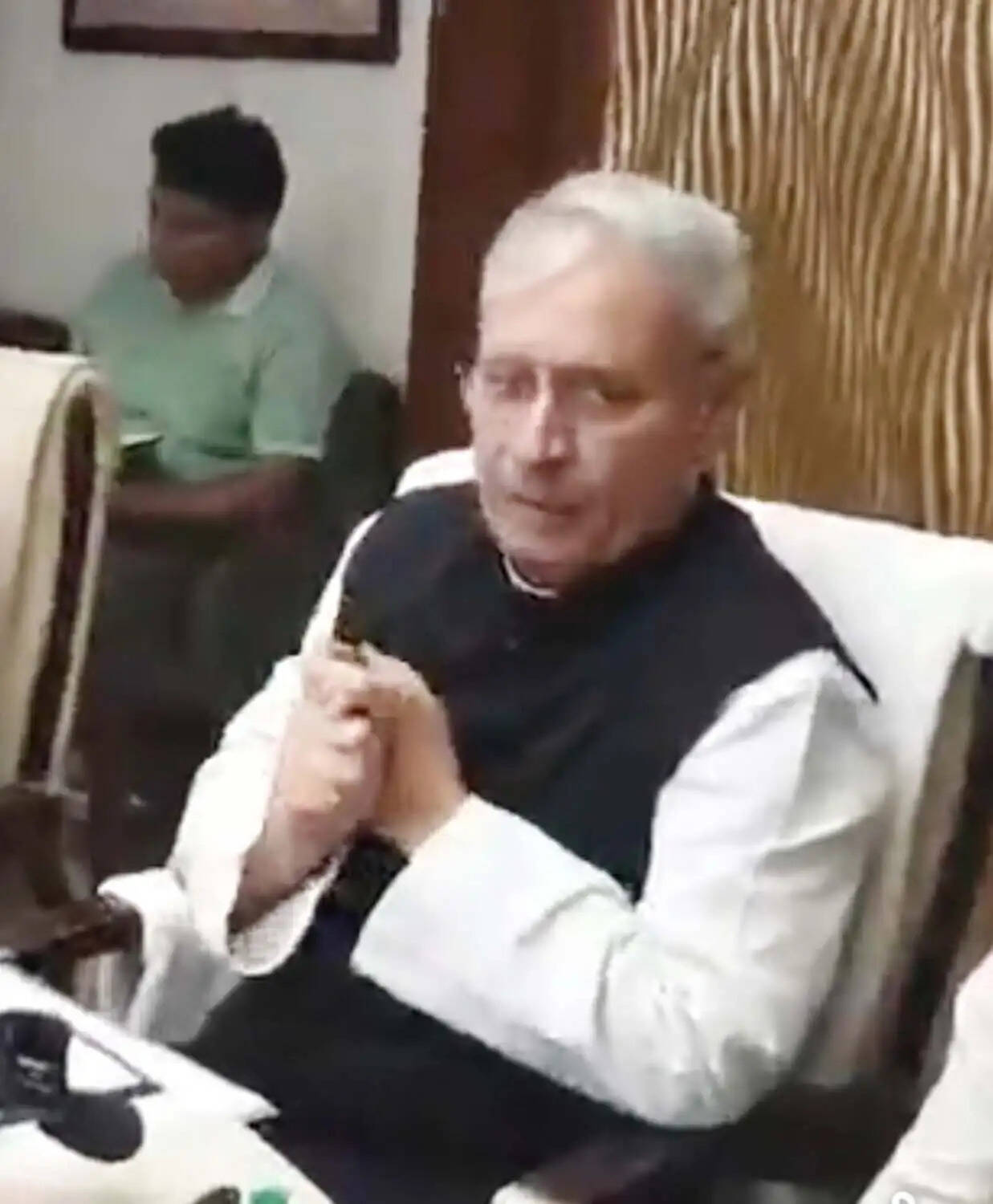 गुडग़ांव में तो पानी-सडक़ पूरी नहीं हो रही, नए शहर को कहां से देेंगें: राव इंद्रजीत सिंह