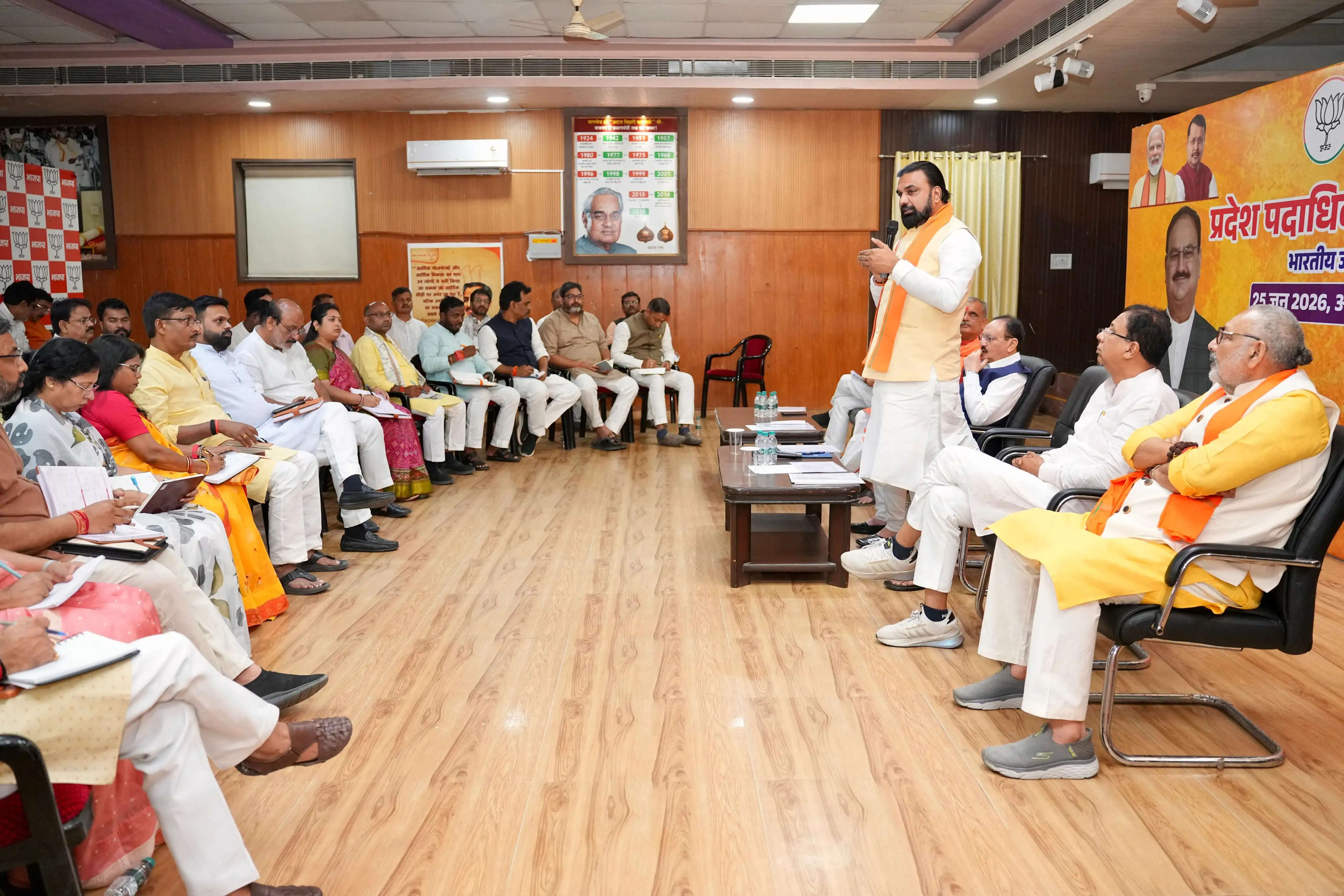 जेपी नड्डा का नवनियुक्त पदाधिकारियों से भाजपा को बूथ स्तर तक और मजबूत बनाने का आह्वान