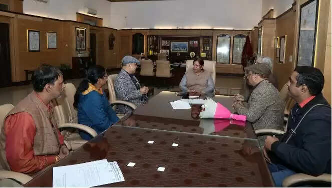 कुलपति से मिले फिजियोथेरेपिस्ट एसोसिएशन के पदाधिकारी