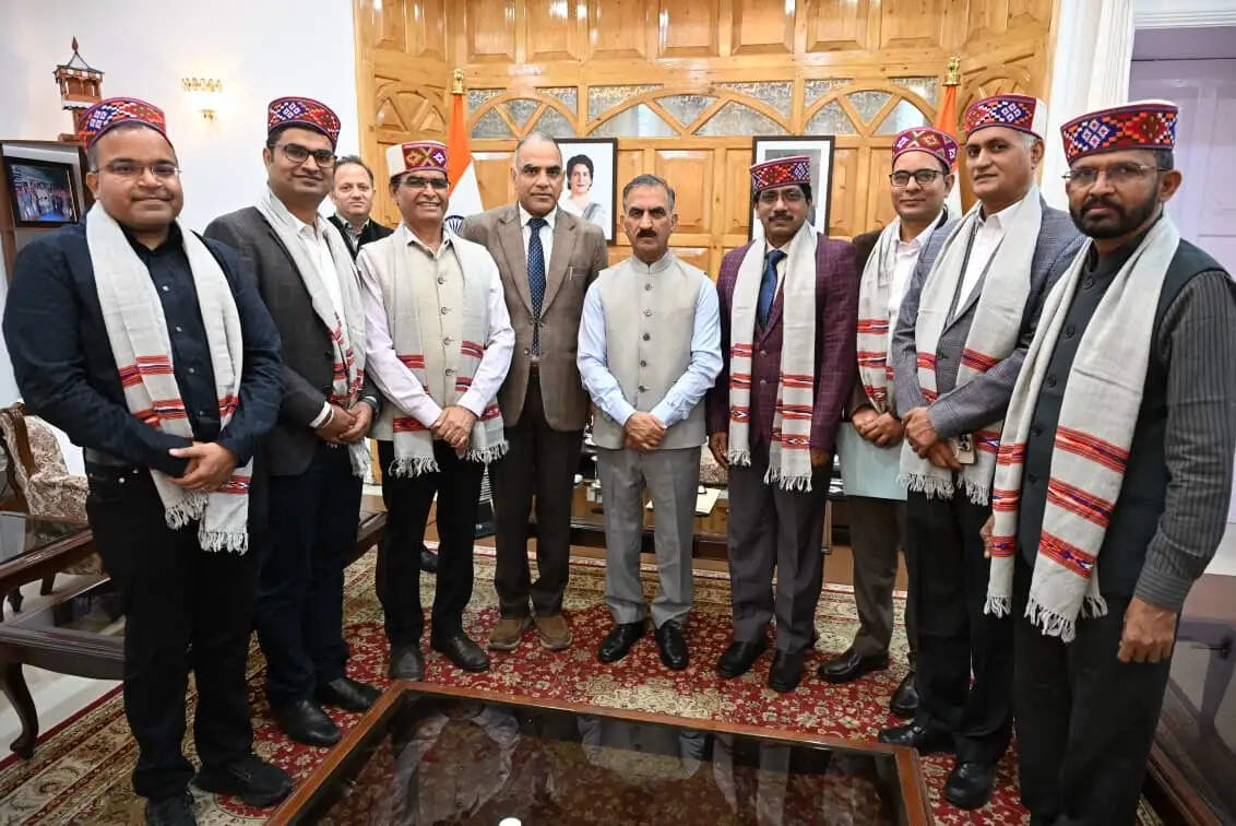 मानसून से हुए नुकसान का जायजा लेने वाले केंद्रीय दल ने सुक्खू से की मुलाकात