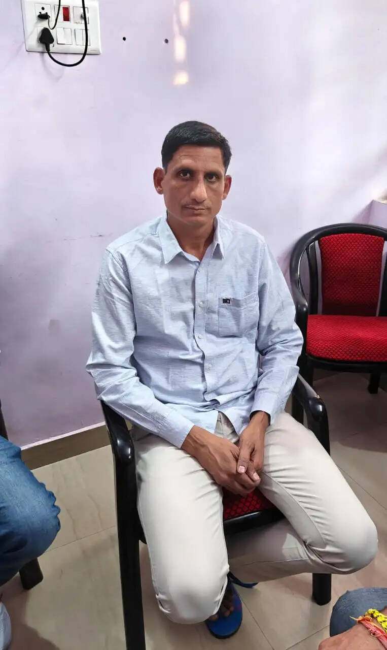 एएसआई 12 हजार की रिश्वत लेते गिरफ्तार