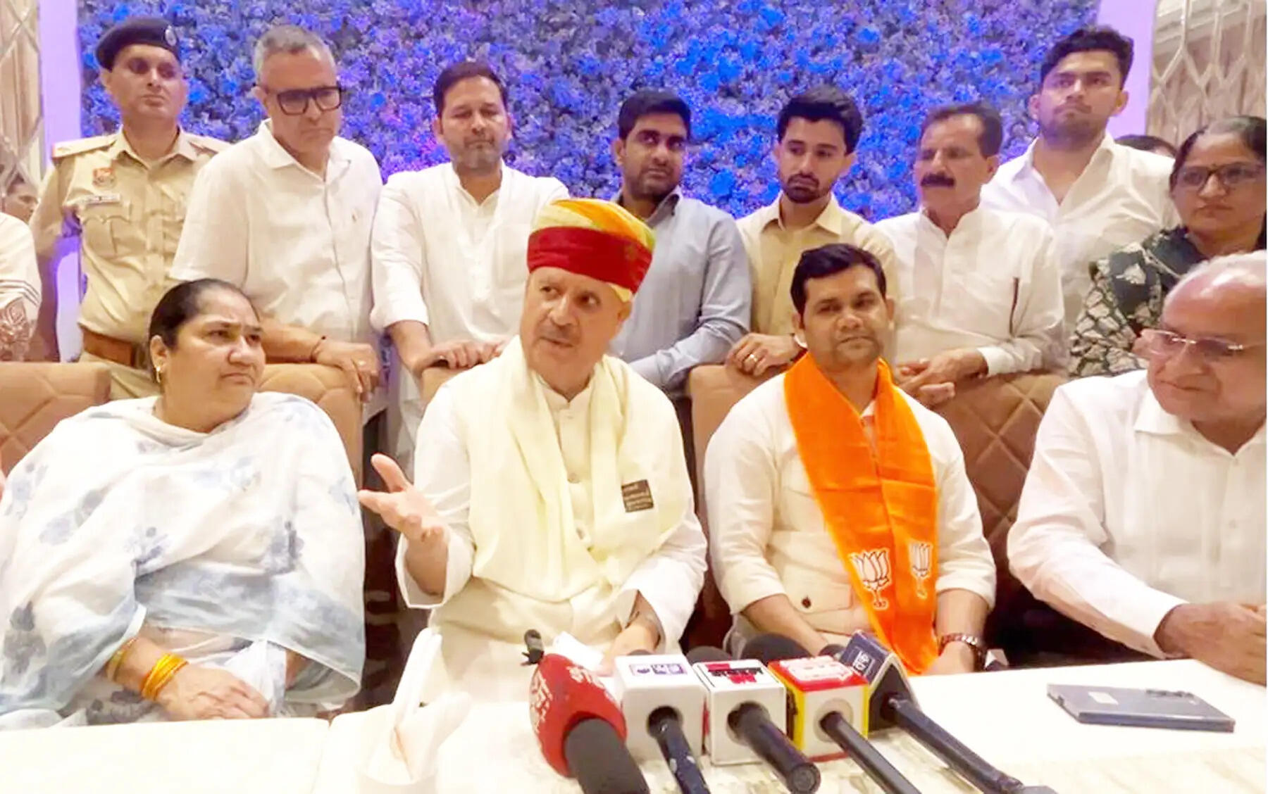 गुरुग्राम में मेट्रो, एक्सप्रेसवे, दक्षिण हरियाणा में एम्स सडक़ परियोजनाओं पर हजारों करोड़ रुपये का निवेश