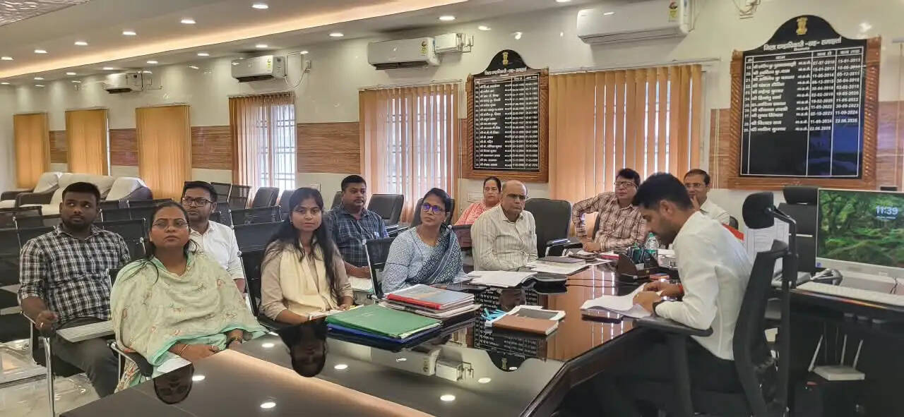 कोशी स्नातक चुनाव को लेकर डीएम ने कसी तैयारी की लगाम
