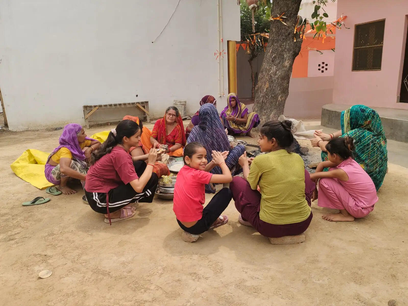 औरैया : भौरिया बनाकर महिलाओं ने इंद्र देव से मांगी अच्छी बारिश