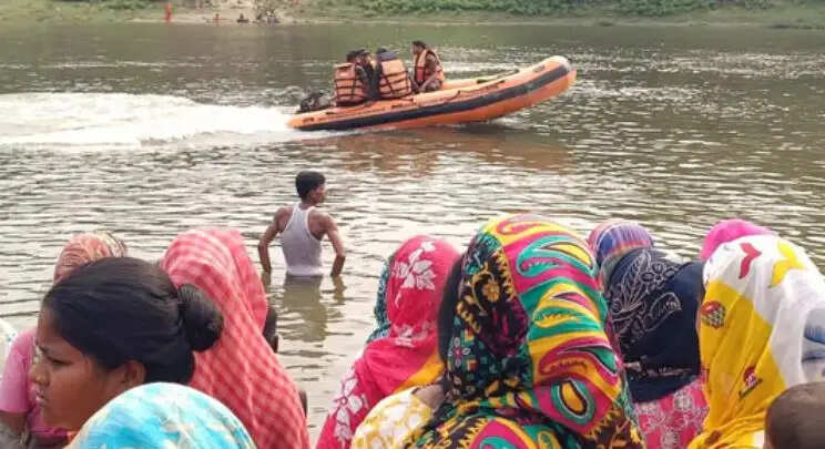 महानंदा नदी में नहाने उतरे दो बच्चे लापता, तलाश जारी