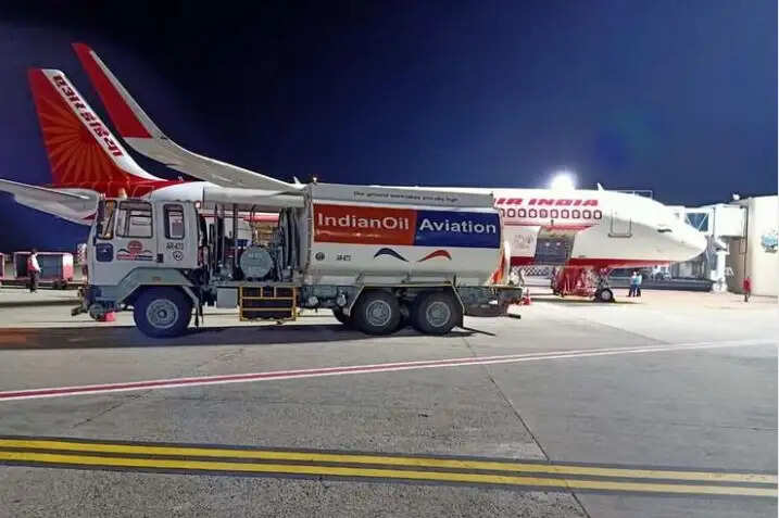 ग्लोबल मार्केट में आसमान पर पहुंचा जेट फ्यूल, हवाई सफर पर असर पड़ने की आशंका