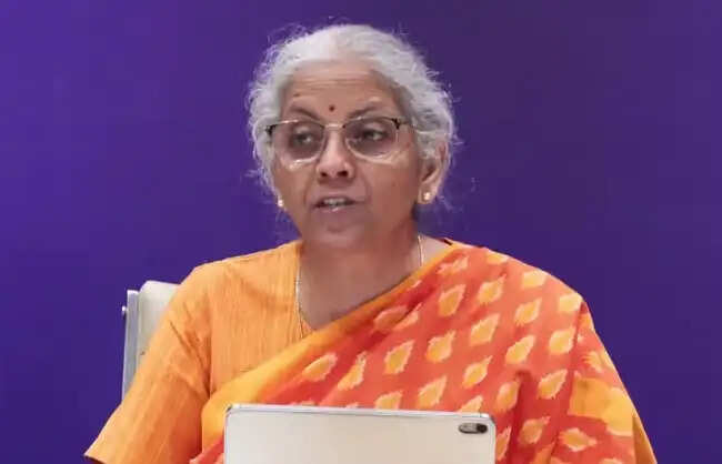 टाटा मामले में सीतारमण का राहुल पर पलटवार, अविश्वास और नकारात्मकता फैलाने का लगाया आरोप