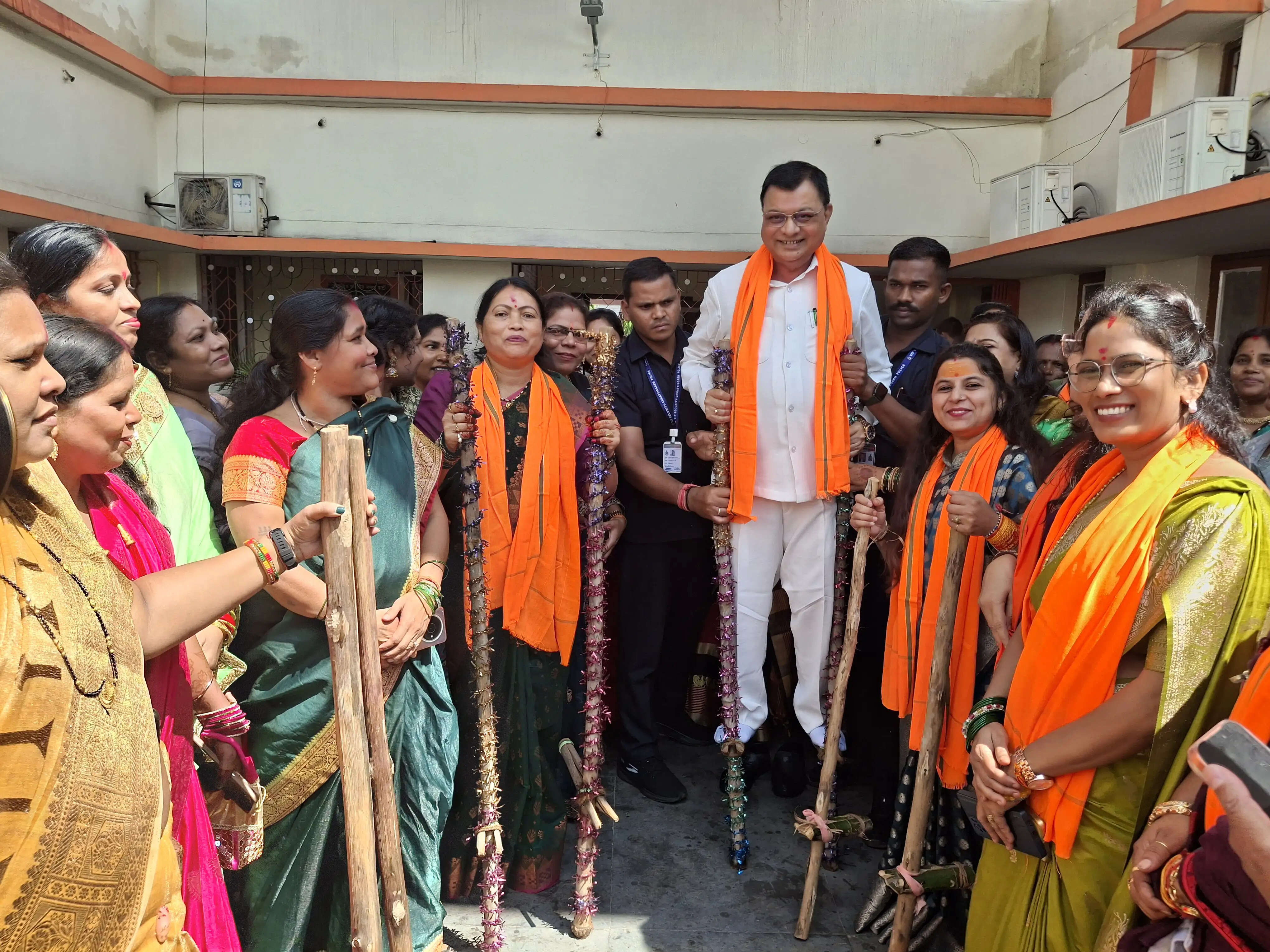 कोरबा में भाजपा महिला मोर्चा के तीज उत्सव में दिखी छत्तीसगढ़ी संस्कृति की मनमोहक छटा