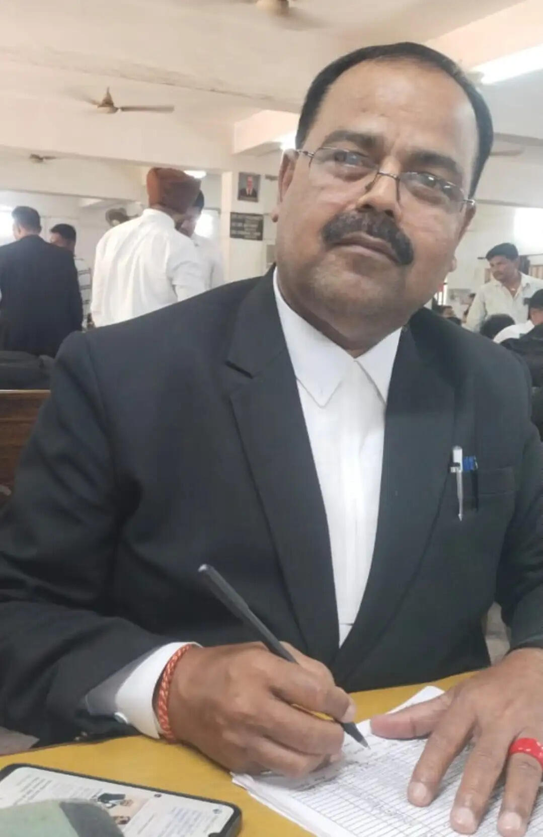 टीएमएच में झुलसी युवती से इलाज के नाम पर पैसे मांगना गैरकानूनी : अधिवक्ता सुधीर कुमार