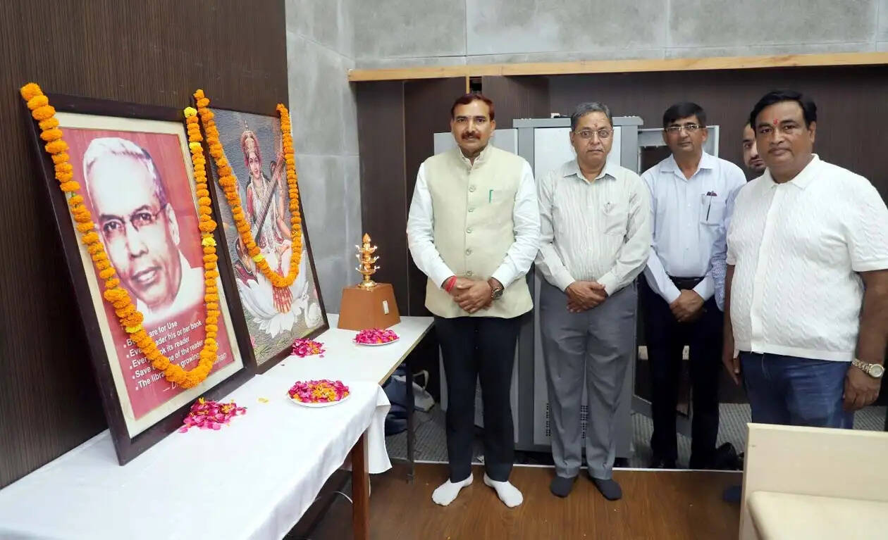 हिसार : डिजिटल युग में और बढ़ी पुस्तकालयों की जिम्मेदारी, रंगनाथन के सिद्धांत आज भी प्रासंगिक : प्रो. नरसी राम बिश्नोई