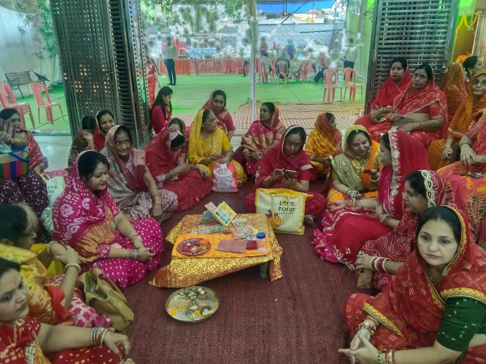 श्री रामदेव बाबा जन्मोत्सव : हवन-पूजन के बाद बाबा को 56 भोग अर्पित