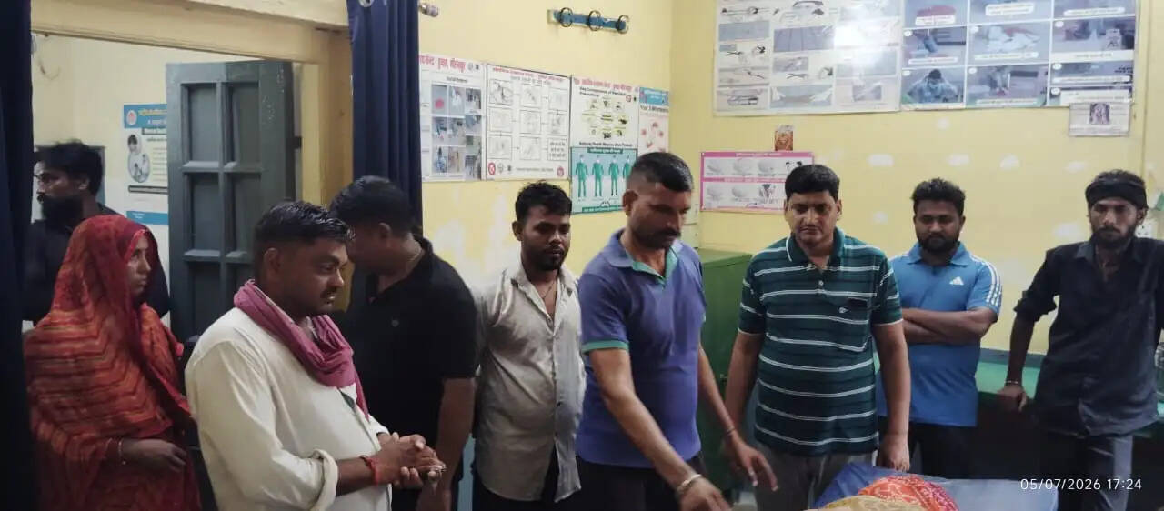 आकाशीय बिजली गिरने से वृद्धा की मौत, हलिया में एक महिला झुलसी
