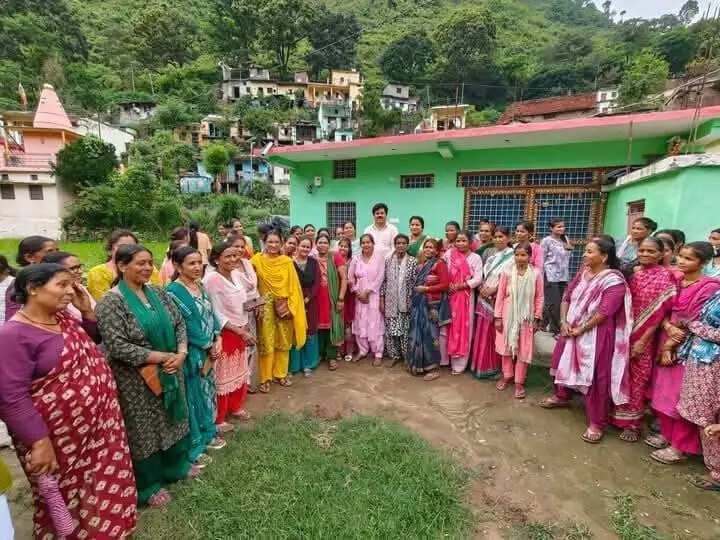 सिमखेत में गोदियाल के स्वागत में उमड़ा जनसैलाब, सुनीं लोगों की समस्याएं