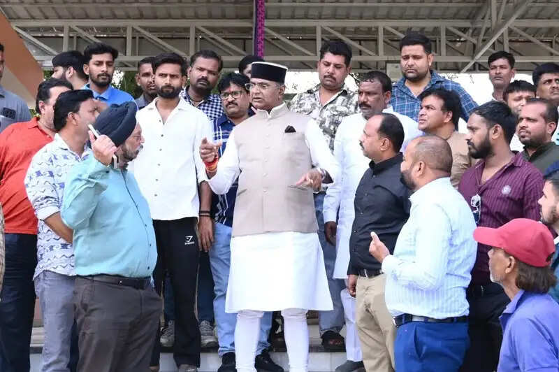 भोपालः मंत्री सारंग में नरेला में दशहरा उत्सव की तैयारियों का लिया जायजा