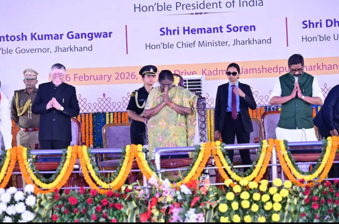 राष्ट्रपति द्रौपदी मुर्मु ने&nbsp;कदमा&nbsp;में श्री जगन्नाथ आध्यात्मिक एवं सांस्कृतिक केंद्र की आधारशिला रखीं